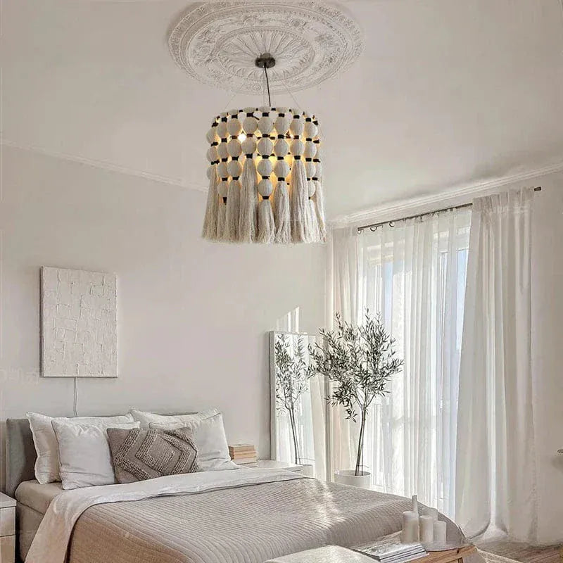 ECLAIRAGE SUSPENSION Suspension bohème avec pampille en laine