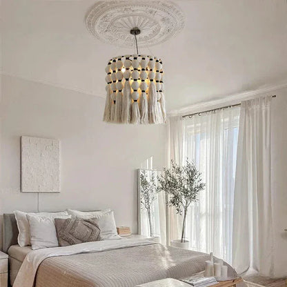 ECLAIRAGE SUSPENSION Suspension bohème avec pampille en laine