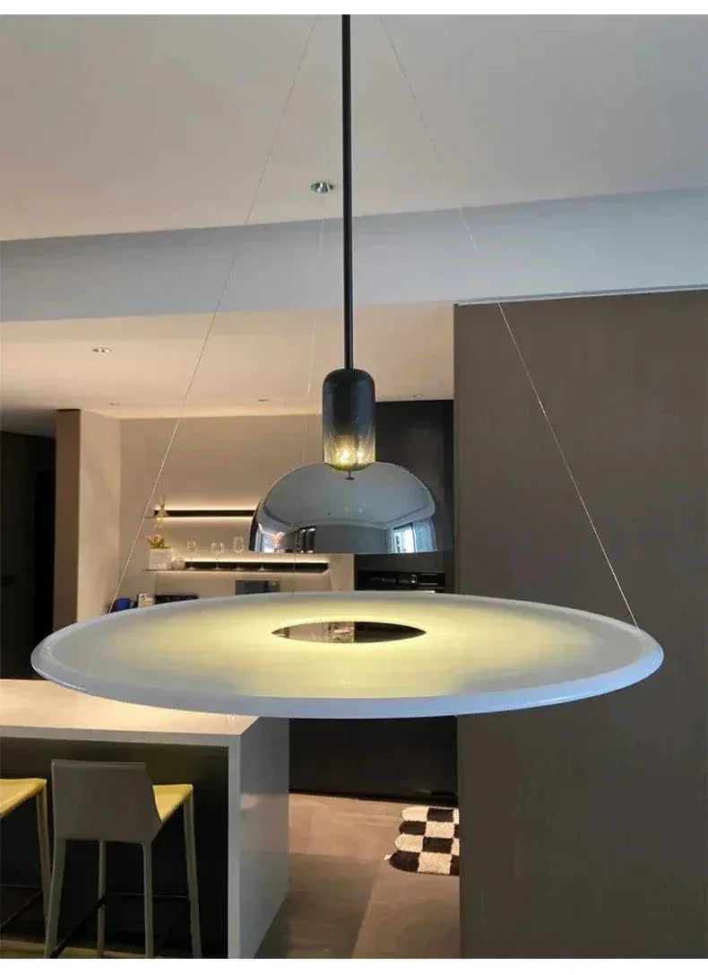 ECLAIRAGE SUSPENSION Suspension luminaire plate design italien